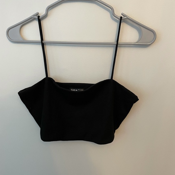 Crop top - Picture 1 of 2